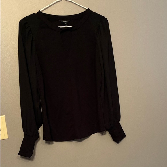 RW&CO. Elegant Black Blouse - Picture 1 of 12